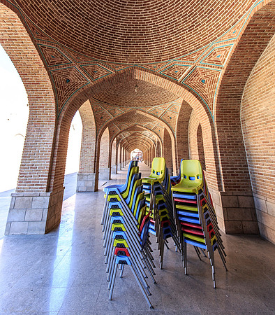 Empilement de chaises