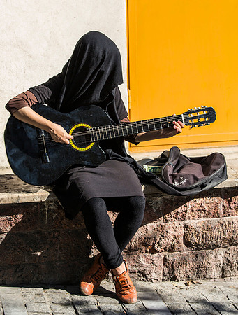 Guitariste voilée