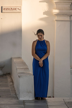 Femme en prière à Tinos