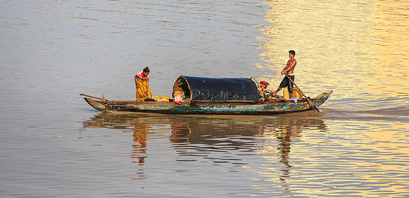 Pirogue sur le Mékong
