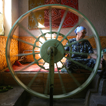 Fileuse de soie, Ouzbekistan